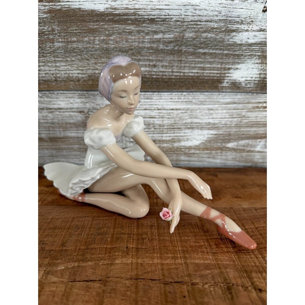 Lladro Rose Ballet Figurine 01005919 Handmade In Spain No Box MINT Condition
